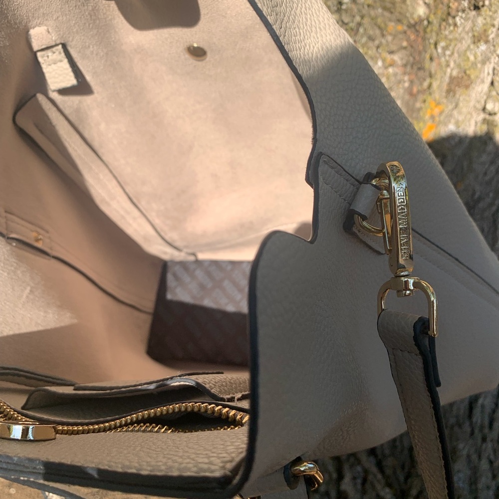 Steve Madden Cream Shoulder Bag with Floral Scarf,HP25 - Picture 5 of 10